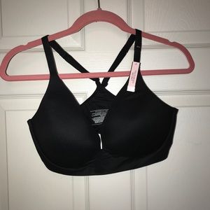 NWT Black Victoria Secret Plunge Bra